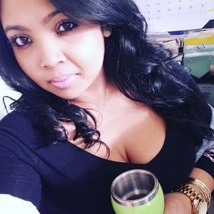 Meet your Posher, Sacha